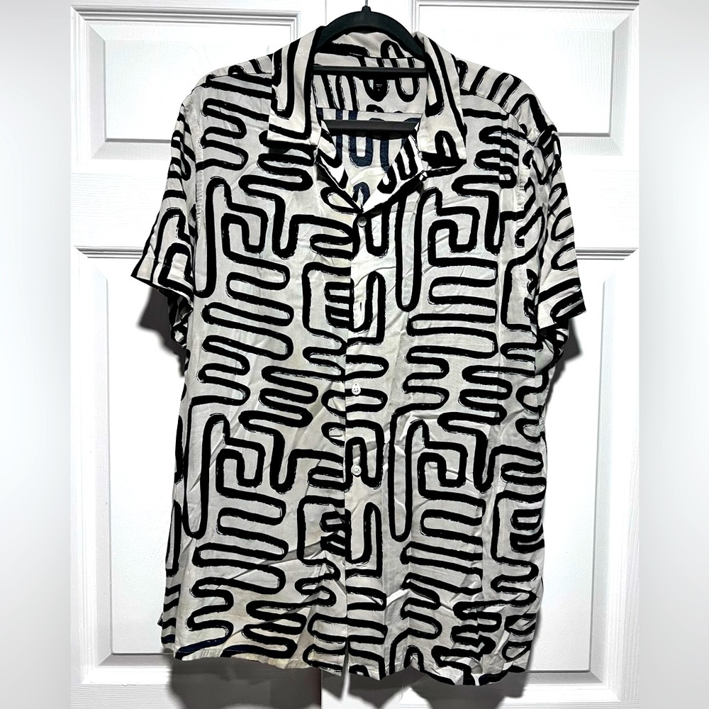EXPRESS Short Sleeve Shirt